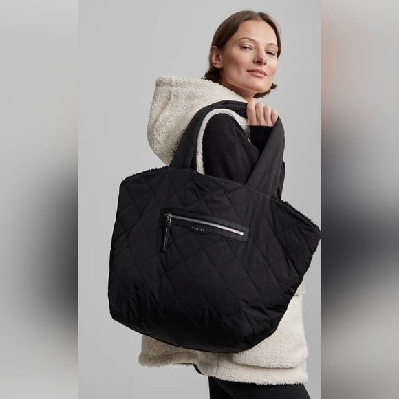 Varley Handbags - Varley Womens Amos Black Reversible Quilted Tote NWT